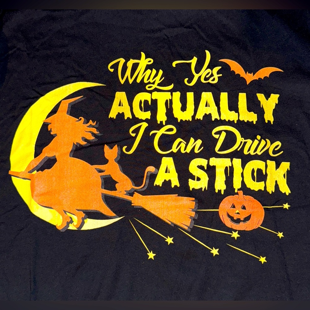 🧹 NWOT! Halloween Witch Tshirt